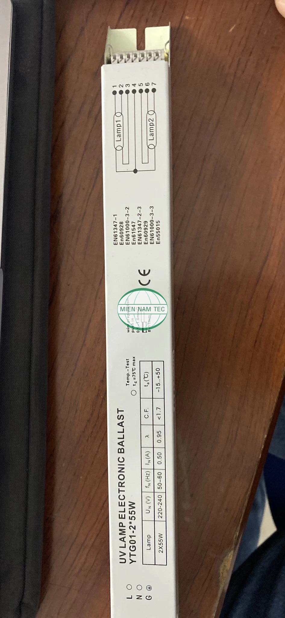Ballsat đèn UV
