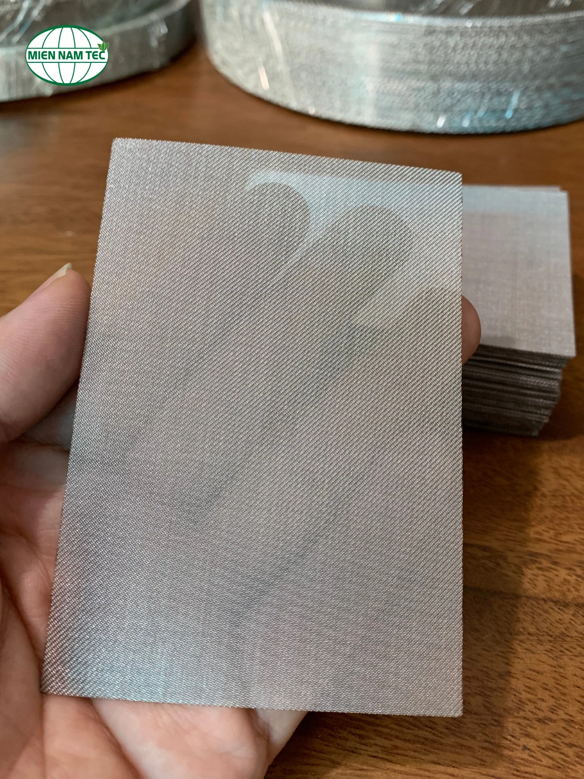 lưới lọc inox 100 mesh