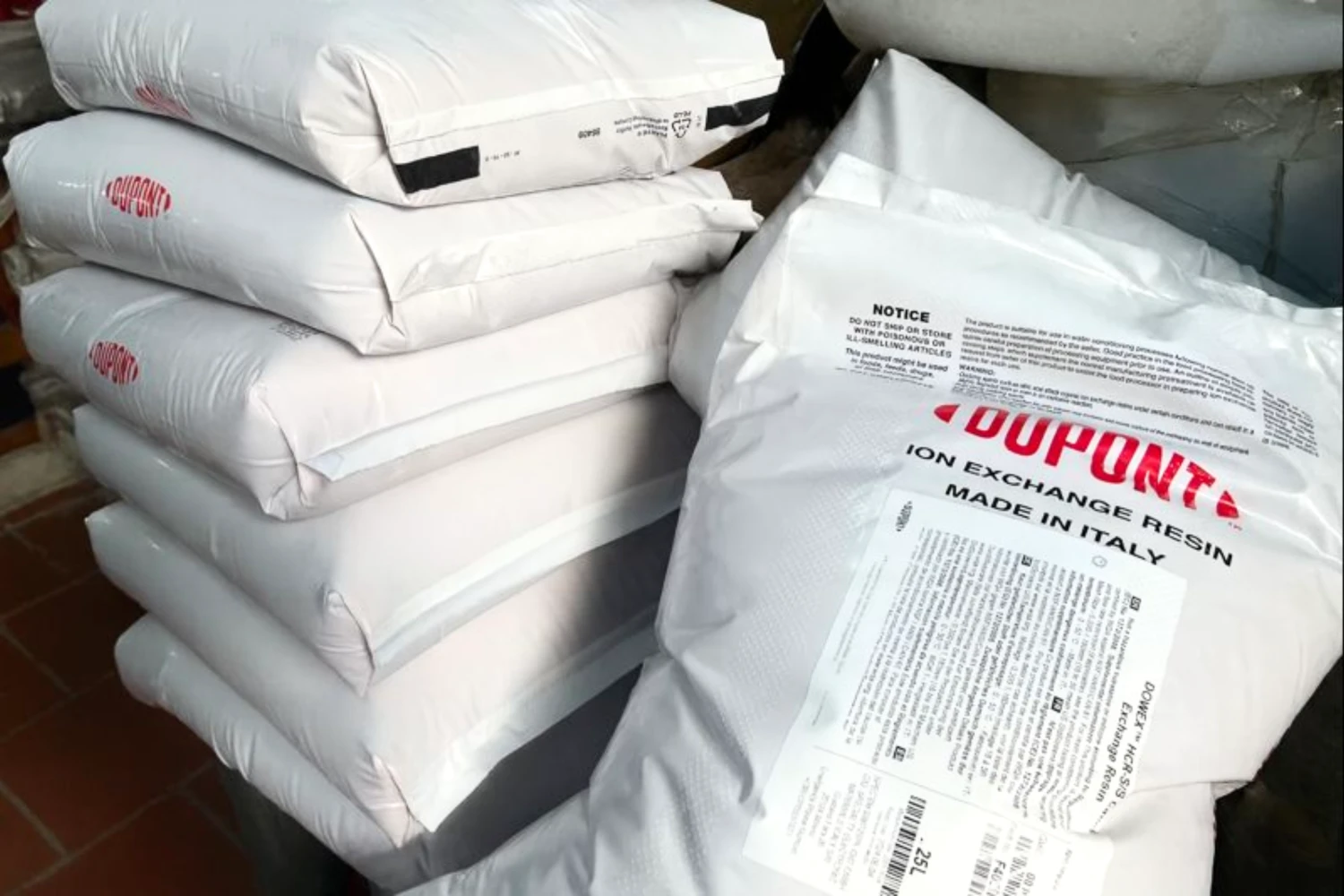 Hạt nhựa Cation Dupont HCR-S/S Na+