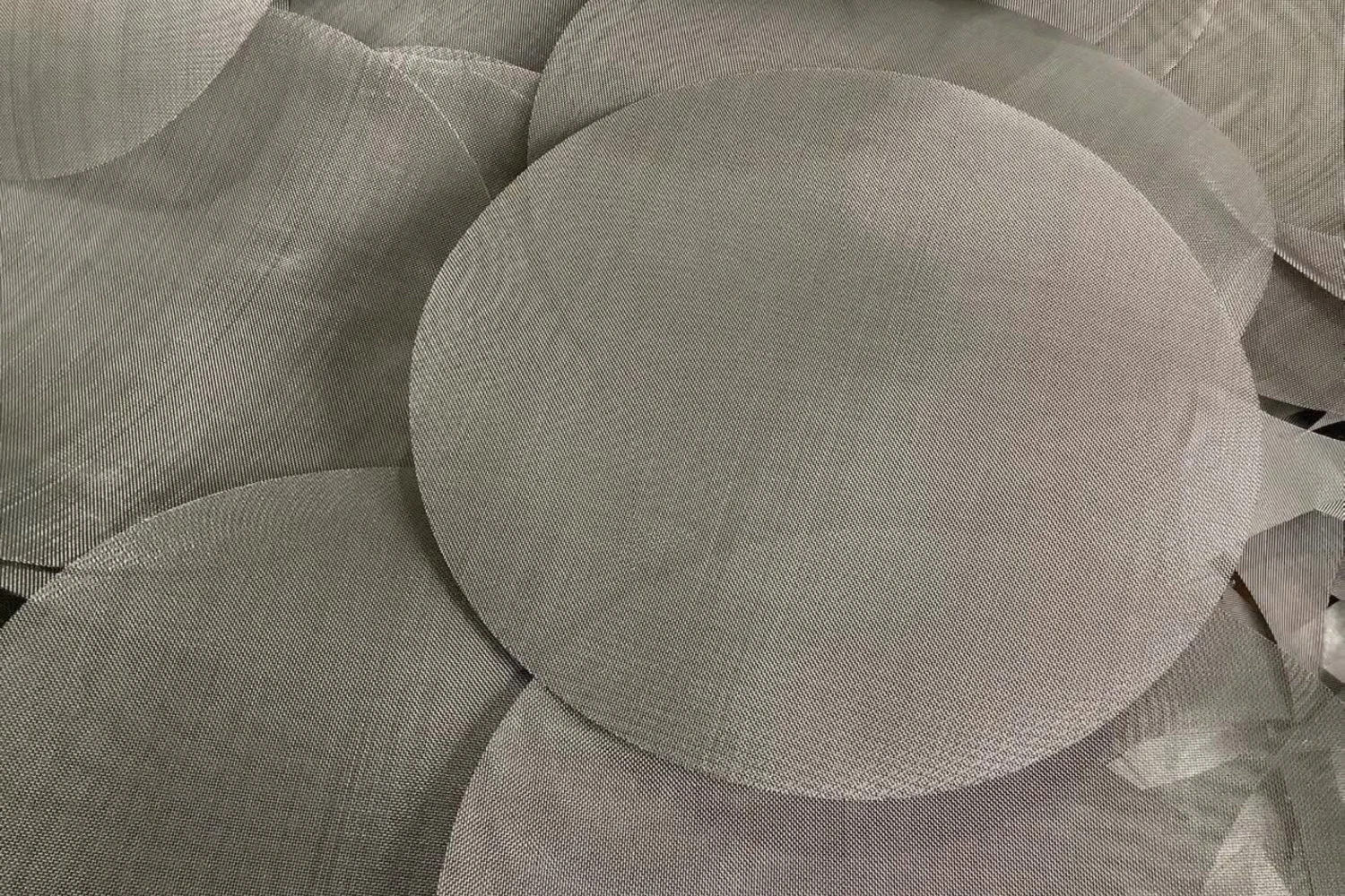 Lưới ó keo máy đùn nhựa