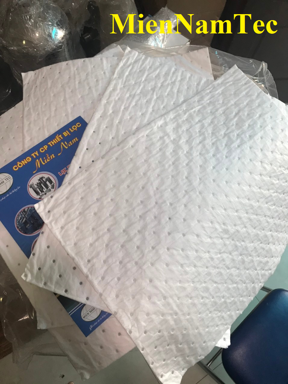 TẤM THẤM DẦU 40*50Cm